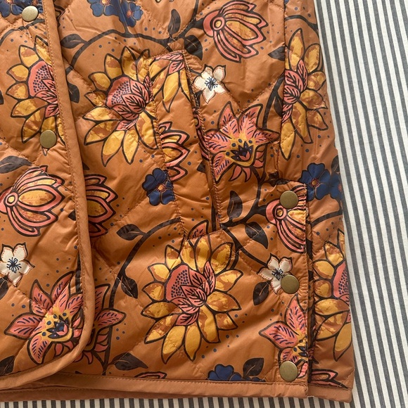 Marine Layer Reversible Quilted Jacket - Picture 6 of 7